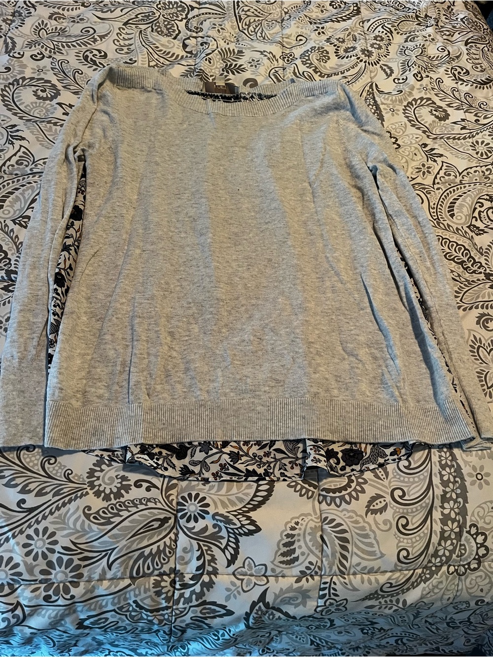 LOFT Heather Gray Scoop Neck Pullover Sweater